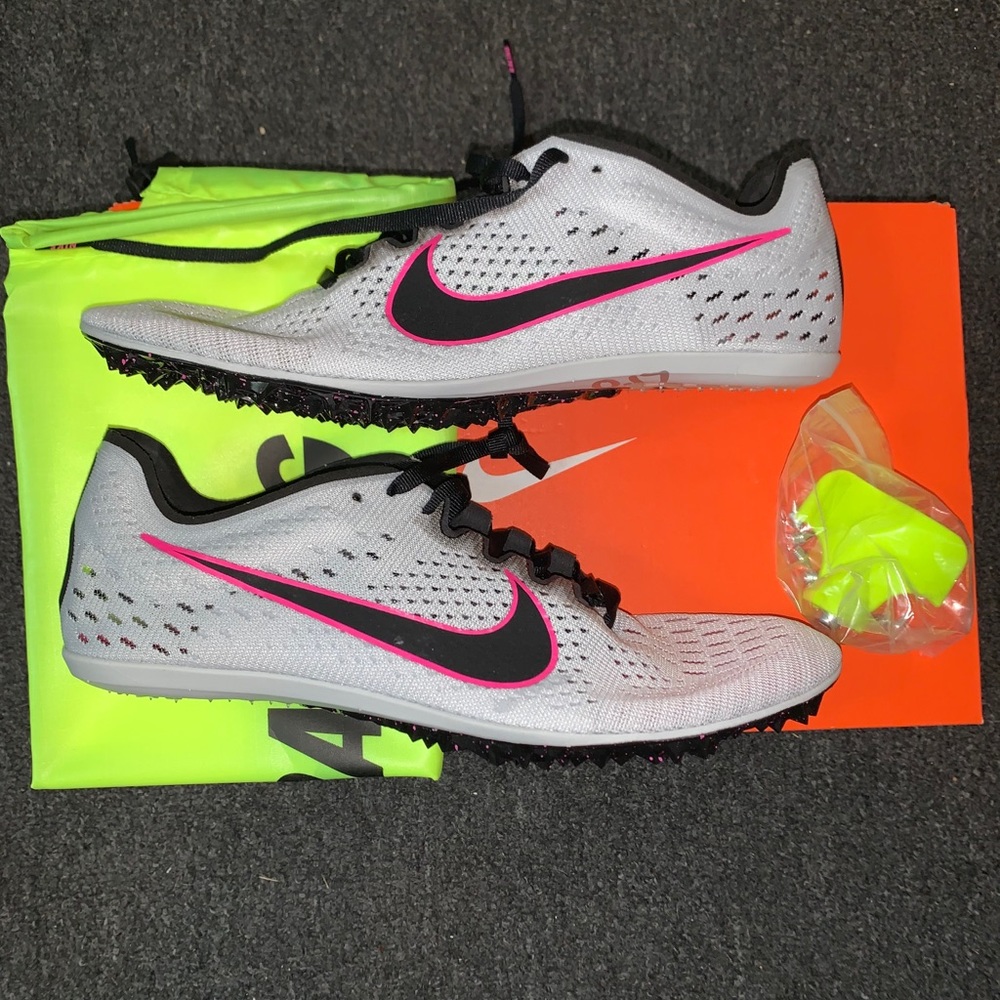 NIKE ZOOM VICTORY 3’s